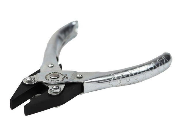MAU4870140 - Flat Nose Pliers, Smooth Jaws 140mm