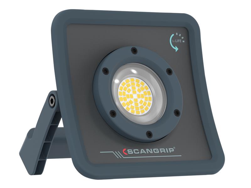SCG036201 - NOVA R Rechargeable Work Light 2000 Lumens