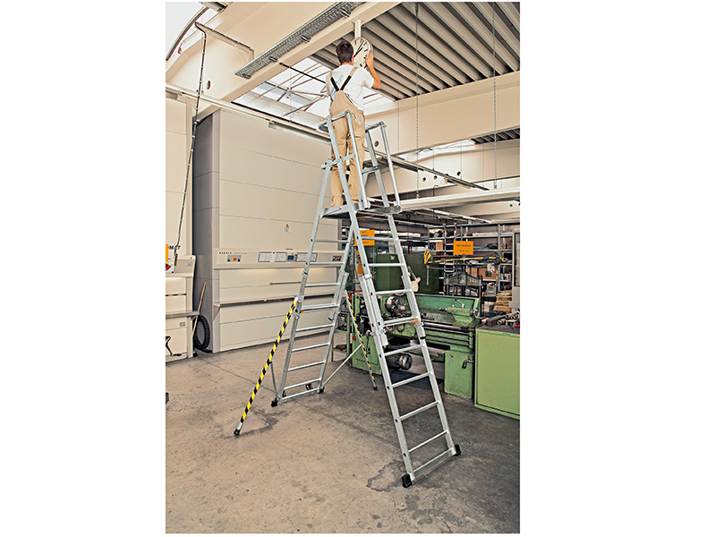 Accessories :: Ladders :: Stepladders & Platform Steps :: Podiums 